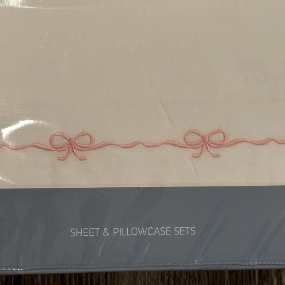 Kassatex King Sheet and Pillow Set- White and Pink Bow Brand New